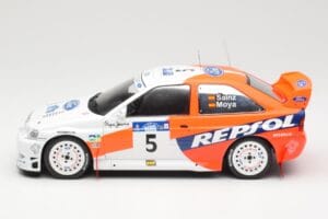 Ford Escort WRC #5 C. Sainz / L. Moya Winner Acropolis Rally 1997 IXO 1:18 18RMC172A Métal Moulé — image 3 sur 6