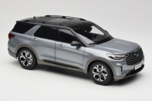 Ford Explorer Gris OEM 1:18 FORD2020 Métal Moulé — image 6 sur 8