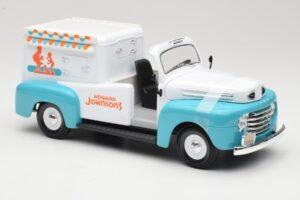 Ford F-1 Howard Johnson's Ice Cream Road Signature 1:18 92229 Métal Moulé — image 4 sur 6