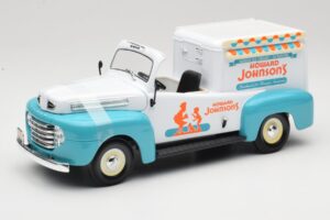 Ford F-1 Howard Johnson's Ice Cream Road Signature 1:18 92229 Métal Moulé