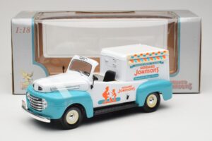 Ford F-1 Howard Johnson's Ice Cream Road Signature 1:18 92229 Métal Moulé — image 6 sur 6