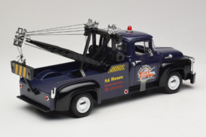 Ford F-100 Dépanneuse Bob's Towing Welly 1:18 19834-W Métal Moulé — image 2 sur 6