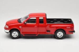 Ford F-150 Flareside SuperCab Rouge Mira 1:18 6217 Métal Moulé — image 4 sur 8