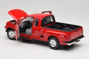 Ford F-150 Flareside SuperCab Rouge Mira 1:18 6217 Métal Moulé — image 5 sur 8