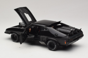 Ford Falcon XB Interceptor Mad Max 2 The Road Warrior AUTOart 1:18 72745 Métal Moulé — image 5 sur 8