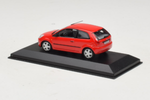Ford Fiesta Mk5 2-Door Rouge Minichamps 1:43 FIESTA004 Métal Moulé — image 3 sur 4
