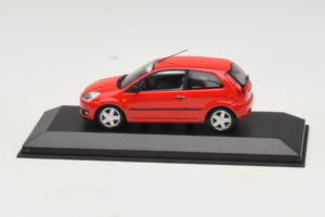 Ford Fiesta Mk5 2-Door Rouge Minichamps 1:43 FIESTA004 Métal Moulé