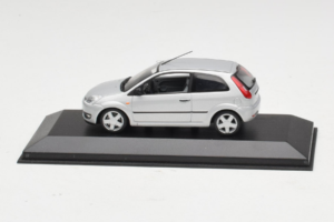 Ford Fiesta Mk5 2-Door Argent Minichamps 1:43 FIESTA003 Métal Moulé