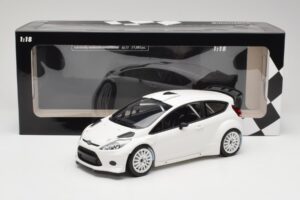 Ford Fiesta RS WRC Street Mk7 Blanc Minichamps 1:18 151110890 Métal Moulé — image 6 sur 6