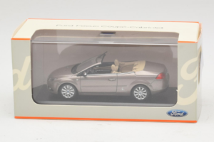 Ford Focus Mk2 CC Gris Minichamps 1:43 FORD005 Métal Moulé — image 4 sur 4