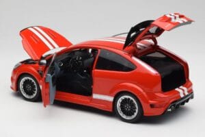 Ford Focus RS LM Classic Edition Race Red 1967 Ford Mk IV Tribute Minichamps 1:18 100080067 Métal Moulé — image 5 sur 8