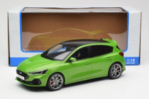 Ford Focus ST Mk4 Vert MCG 1:18 MCG18452 Métal Moulé — image 6 sur 6