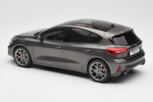 Ford Focus ST Mk4 Gris MCG 1:18 MCG18454 Métal Moulé — image 5 sur 6