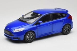 Ford Focus ST Mk2 Blue Metallic Minichamps 1:18 110082001 Métal Moulé
