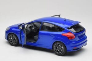 Ford Focus ST Mk2 Blue Metallic Minichamps 1:18 110082001 Métal Moulé — image 5 sur 8