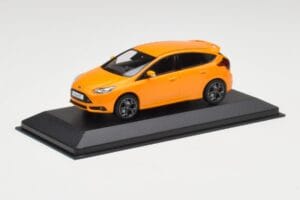 Ford Focus ST Mk3 Tangerine Scream Minichamps 1:43 FOCUS001 Métal Moulé — image 2 sur 4