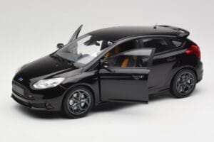 Ford Focus ST Mk2 Panther Black Metallic Minichamps 1:18 110082000 Métal Moulé — image 2 sur 8