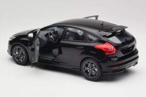 Ford Focus ST Mk2 Panther Black Metallic Minichamps 1:18 110082000 Métal Moulé — image 5 sur 8