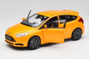 Ford Focus ST Mk2 Tangerine Scream Minichamps 1:18 110082005 Métal Moulé — image 2 sur 8