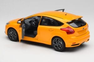 Ford Focus ST Mk2 Tangerine Scream Minichamps 1:18 110082005 Métal Moulé — image 5 sur 8