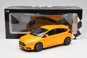 Ford Focus ST Mk2 Tangerine Scream Minichamps 1:18 110082005 Métal Moulé — image 8 sur 8