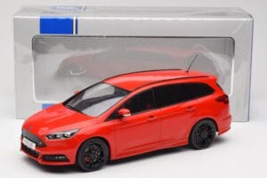 Ford Focus ST Turnier Mk3 Race Red MCG 1:18 MCG18466 Métal Moulé — image 6 sur 6