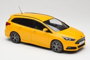 Ford Focus ST Turnier Mk3 Jaune MCG 1:18 MCG18464 Métal Moulé — image 4 sur 6