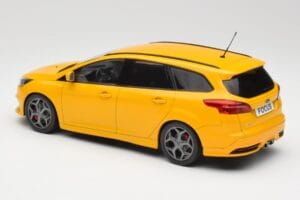Ford Focus ST Turnier Mk3 Jaune MCG 1:18 MCG18464 Métal Moulé — image 5 sur 6