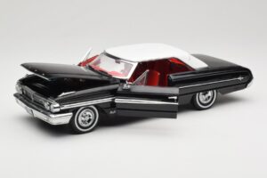 Ford Galaxie 500 Noir Sun Star 1:18 1442 Métal Moulé — image 2 sur 8