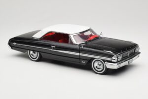 Ford Galaxie 500 Noir Sun Star 1:18 1442 Métal Moulé — image 6 sur 8