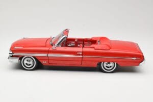 Ford Galaxie 500 Cabriolet Rouge Sun Star 1:18 1420 Métal Moulé — image 4 sur 8
