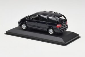 Ford Galaxy Mk1 Bleu Minichamps 1:43 430089501 Métal Moulé — image 3 sur 4
