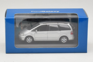 Ford Galaxy Mk2 Argent Minichamps 1:43 GALAXY001 Métal Moulé — image 4 sur 4