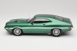 Ford Gran Torino Sport Green Metallic IXO 1:18 18CMC264 Métal Moulé — image 3 sur 6