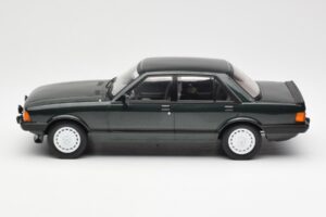 Ford Granada Mk2 2.8 Injection Vert Foncé MCG 1:18 MCG18263 Métal Moulé — image 3 sur 6