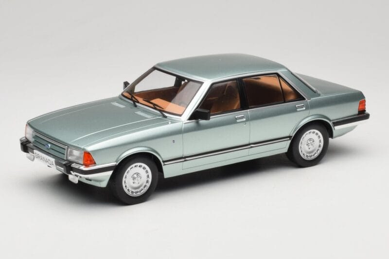 Ford Granada Mk2 2.8 Ghia Light Green Metallic MCG 1:18 MCG18535 Métal Moulé
