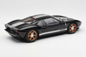 Ford GT Noir Avec Bandes Blanches AUTOart 1:18 73023 Métal Moulé — image 3 sur 8