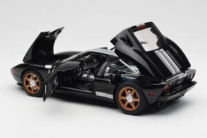 Ford GT Noir Avec Bandes Blanches AUTOart 1:18 73023 Métal Moulé — image 5 sur 8