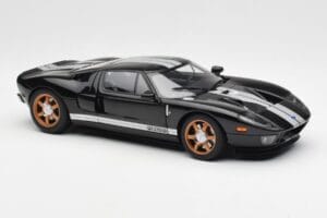 Ford GT Noir Avec Bandes Blanches AUTOart 1:18 73023 Métal Moulé — image 6 sur 8