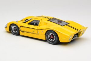 Ford GT40 Mk IV Jaune 1967 Shelby Collectibles 1:18 31414S Métal Moulé — image 7 sur 8