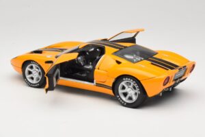 Ford GT Orange Beanstalk Group 1:18 686500597 Métal Moulé — image 5 sur 8