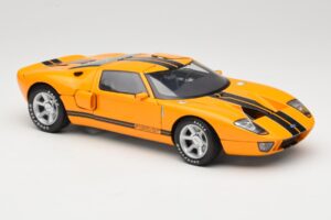 Ford GT Orange Beanstalk Group 1:18 686500597 Métal Moulé — image 6 sur 8