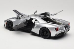Ford GT Argent Maisto 1:18 31384 Métal Moulé — image 5 sur 8