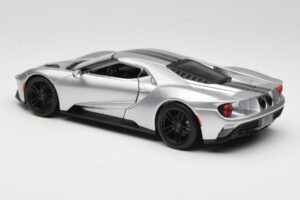 Ford GT Argent Maisto 1:18 31384 Métal Moulé — image 7 sur 8