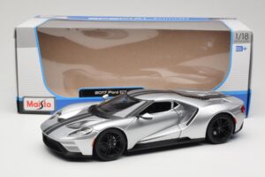 Ford GT Argent Maisto 1:18 31384 Métal Moulé — image 8 sur 8