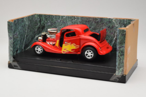 Ford High Tech Rouge avec Flamme American Muscle 1:18 7726 Métal Moulé — image 3 sur 4