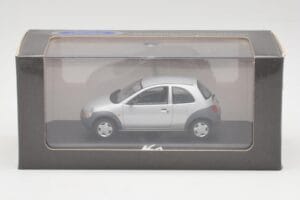 Ford Ka Mk1 Gris Argent Minichamps 1:43 130248 Métal Moulé — image 4 sur 4