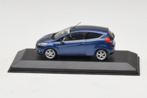 Ford Ka Dark Blue Metallic Minichamps 1:43 FORD004 Métal Moulé