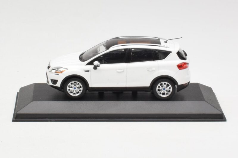 Ford Kuga Mk1 Blanc Minichamps 1:43 KUGA001 Métal Moulé