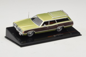 Ford LTD Country Squire Green Bronze IXO 1:43 CLC608N Métal Moulé — image 2 sur 5
